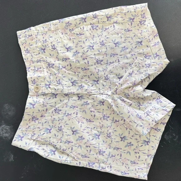 Jachs Girlfriend White Floral Shorts - Picture 9 of 10